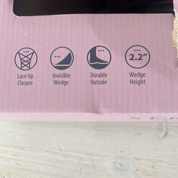 Serra Women’s wedge booties NEW in box size 9 - Picture 4 of 5